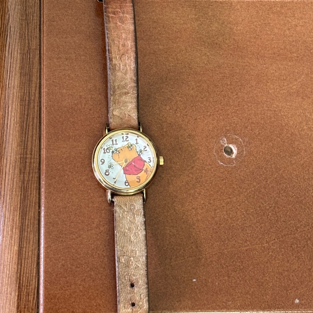 Disney Winnie the Pooh Women's Watch (3/$20 DISCOUNT)